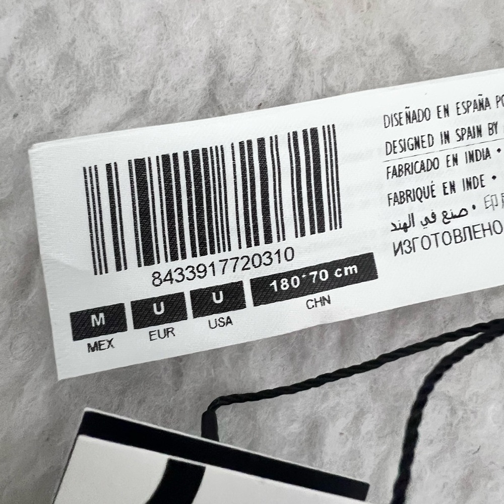 Adolfo Dominguez White Merino Wool Scarf NWT - Picture 15 of 16
